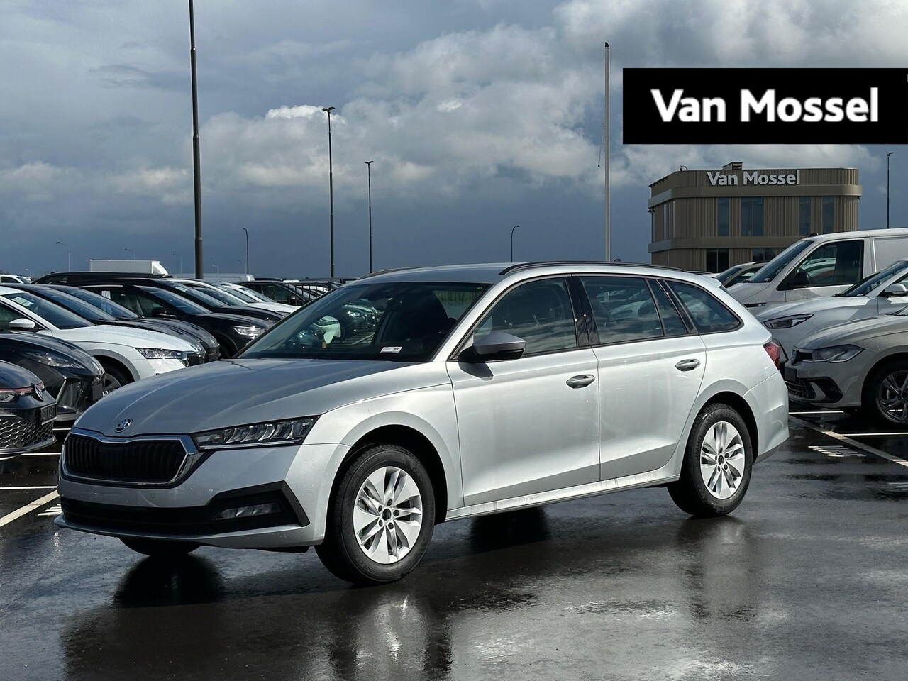 Skoda Octavia Combi - 1.0 e-TSI Business Edition 110 PK | Automaat | Trekhaak | LED Koplampen | Navigatie | Clim - AutoWereld.nl