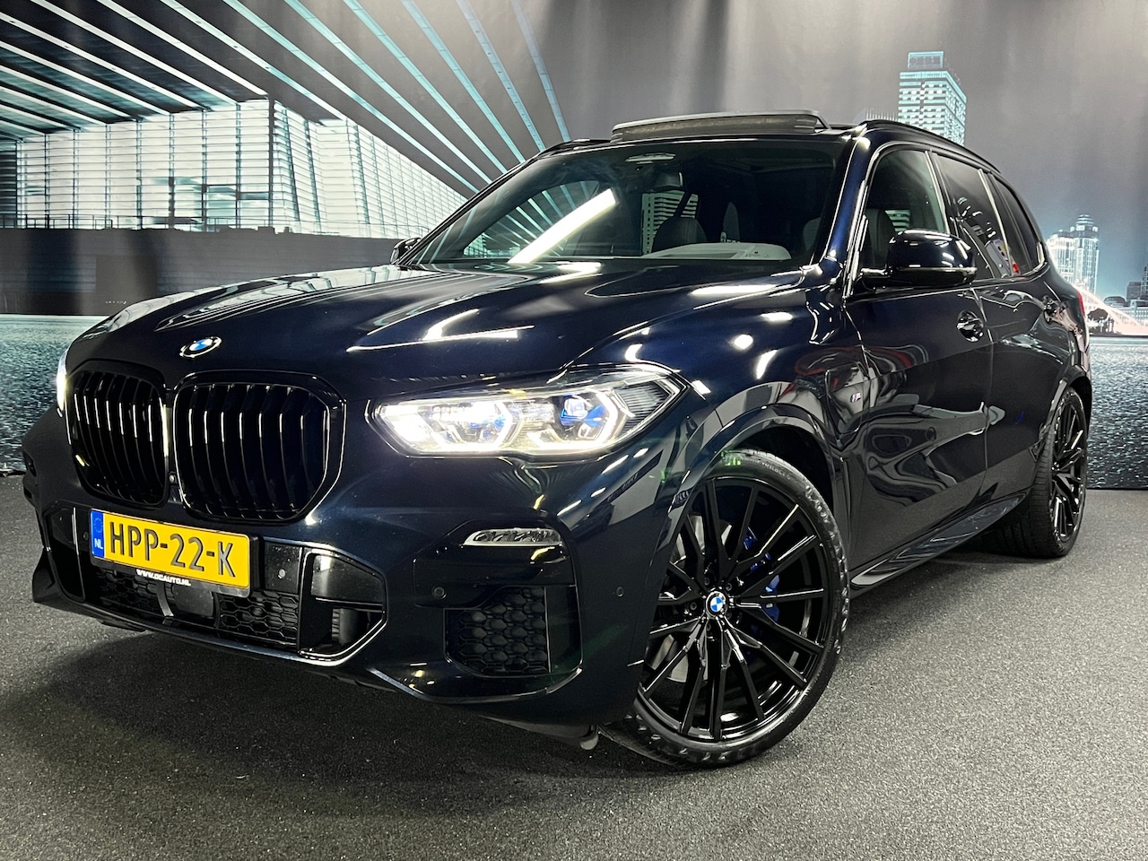 BMW X5 - XDrive 45e M-SPORT PANO/HUD/LASER/H&K/DAP - AutoWereld.nl