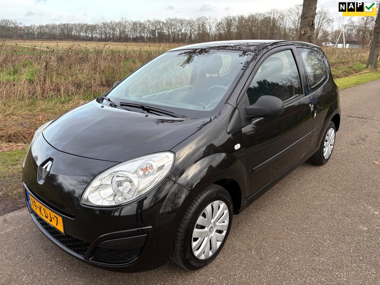Renault Twingo - 1.2 Authentique Airco/APK/N.A.P. Rijdt goed/Boekjes - AutoWereld.nl