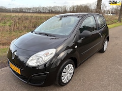 Renault Twingo - 1.2 Authentique Airco/APK/N.A.P. Rijdt goed/Boekjes