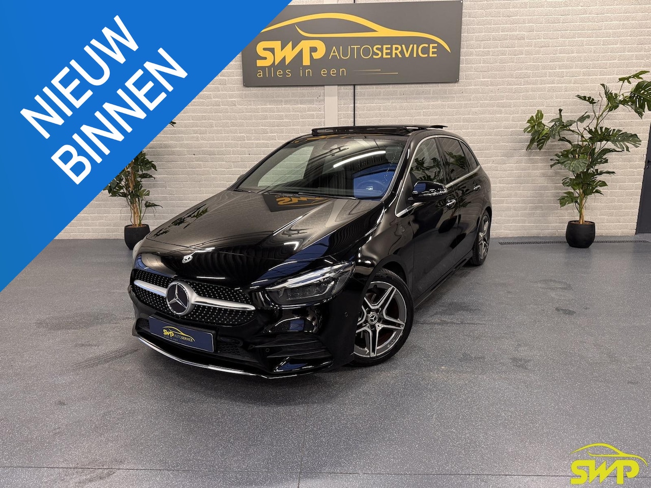 Mercedes-Benz B-klasse - 180 AMG Line | Pano | Widescreen | Memory | Sfeerverlichting | Stoelverwarming - AutoWereld.nl