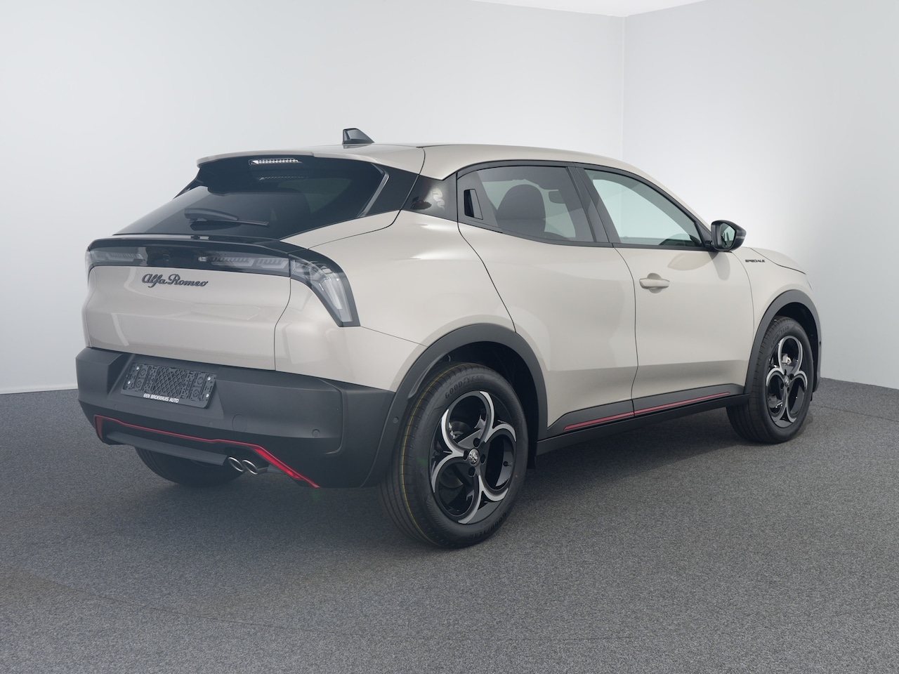 Alfa Romeo Junior - 1.2 Turbo Hybrid Ibrida Speciale | Achterbank in delen neerklapbaar | Achteruitrijcamera | - AutoWereld.nl