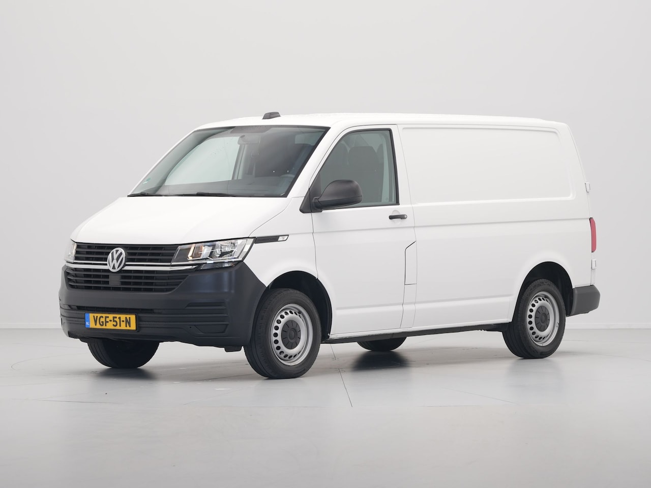 Volkswagen Transporter - 2.0 TDI 66kW 90PK L1H1 Economy Business Navi via App Pdc Airco Cruise - AutoWereld.nl