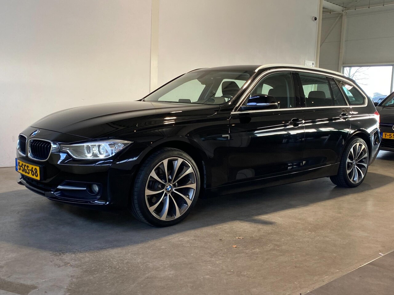 BMW 3-serie Touring - 316i Executive Sport 316i Executive Sport - AutoWereld.nl