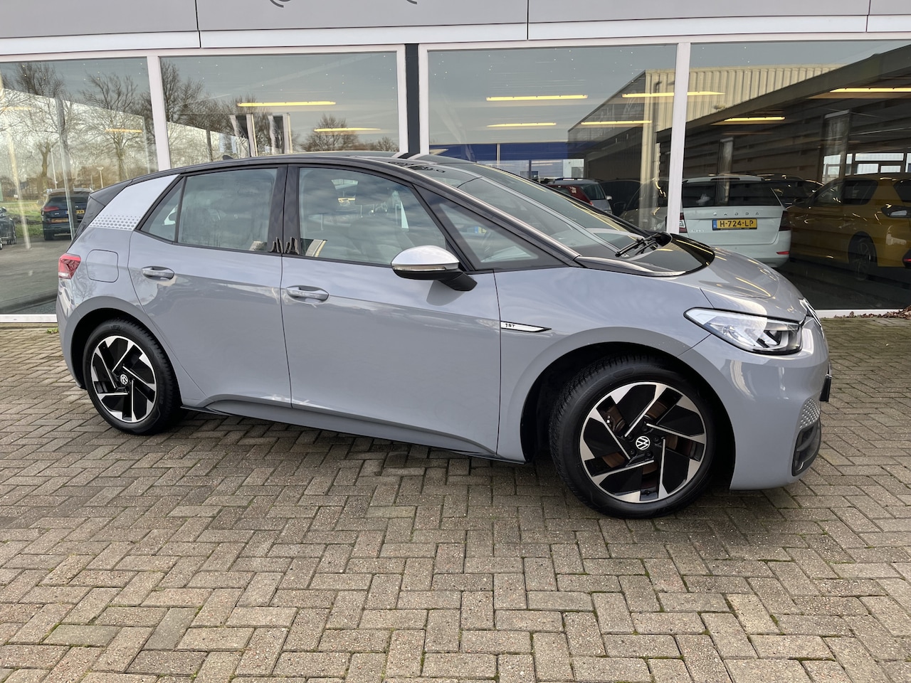 Volkswagen ID.3 - First 58 kWh 50% deal 7.775,- ACTIE Carplay / Stoelverwarming / Clima / Cruise - AutoWereld.nl