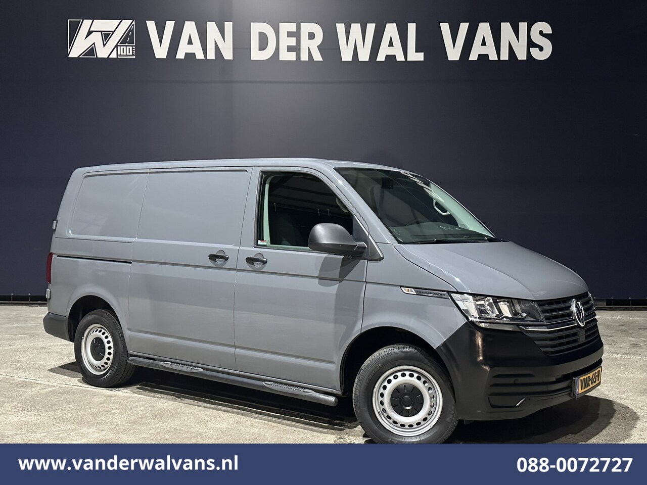 Volkswagen Transporter - 2.0 TDI L1H1 Euro6 Airco | Camera | Cruisecontrol | Trekhaak | Sidebars Parkeersensoren - AutoWereld.nl