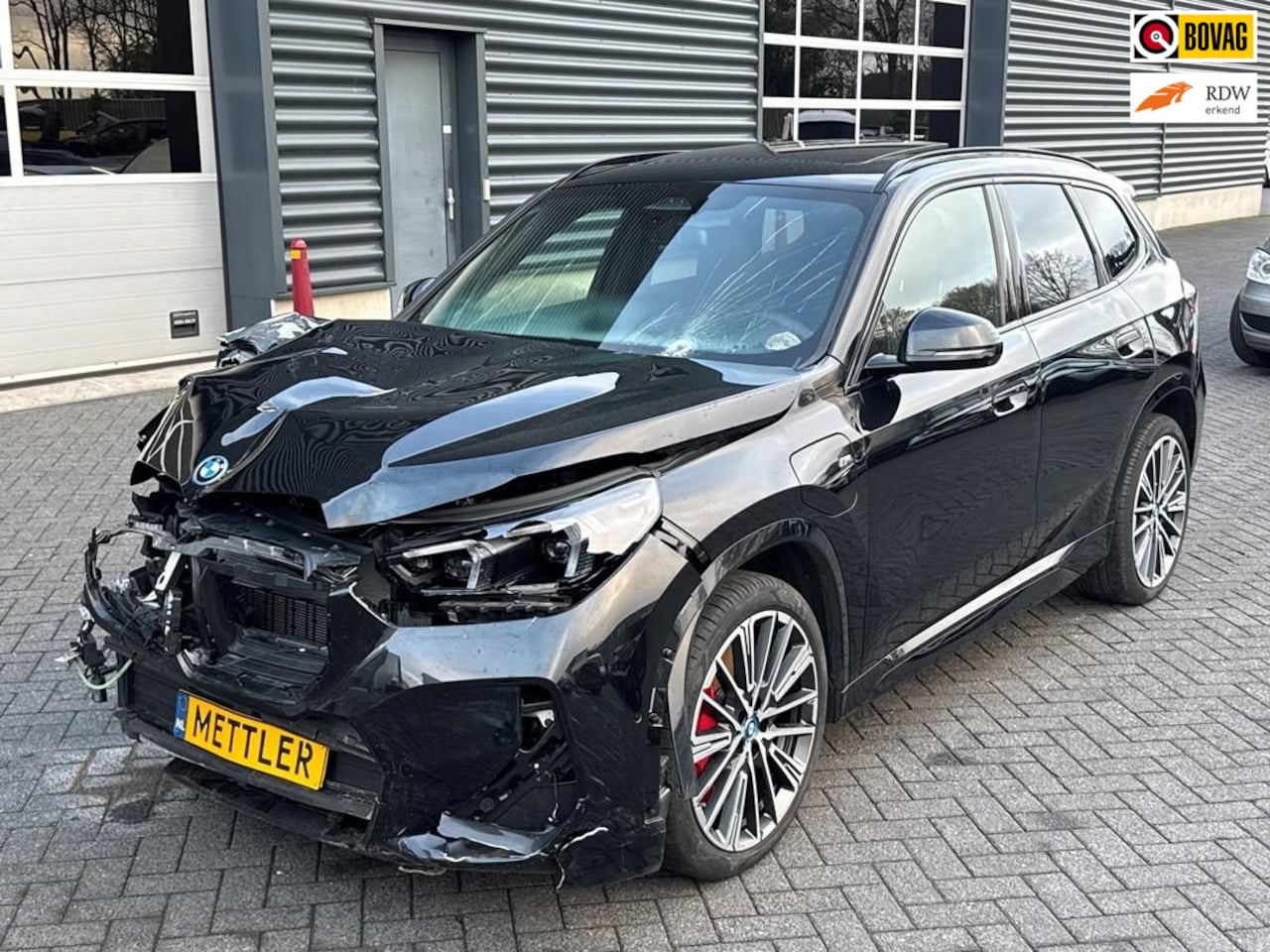BMW X1 - XDrive30e M pakket M-Sport Panoramadak / Navigatie / HUD / Harman Kardon - AutoWereld.nl