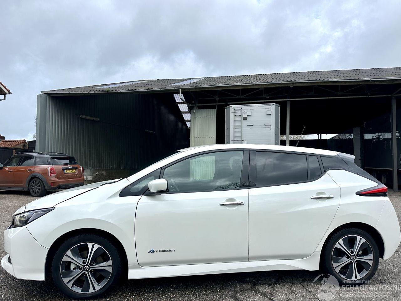 Nissan LEAF - 40kWh aut N-Connecta - AutoWereld.nl