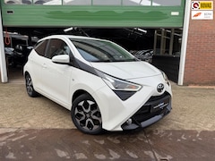 Toyota Aygo - 1.0 VVT-i X-PLAY AUTOMAAT|CARPLAY/CAMERA | TEAM/