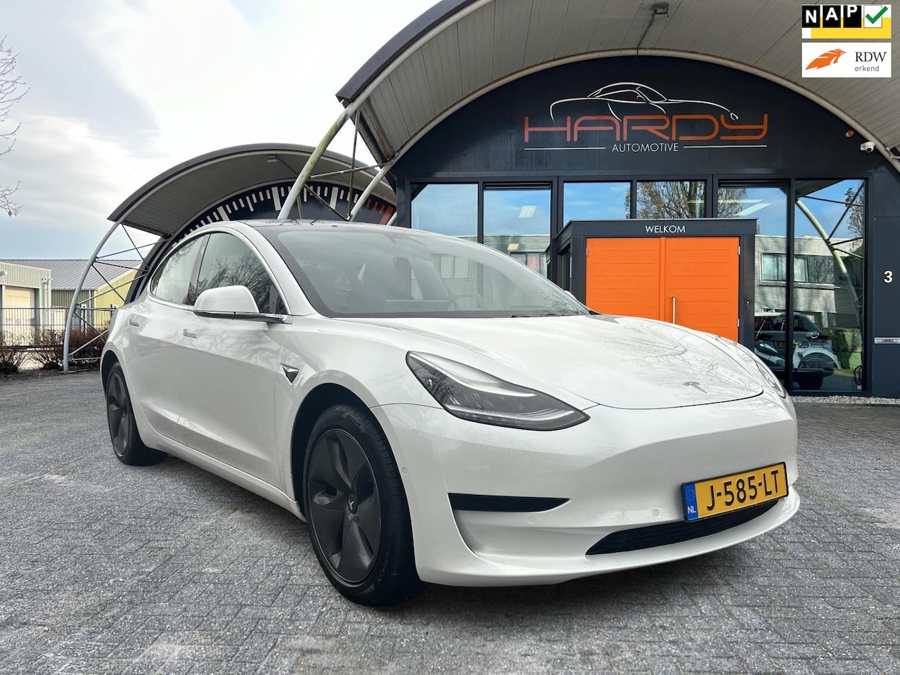 Tesla Model 3 - Standard RWD Plus 60 kWh 87% SOH 1e Eigenaar NL-Auto - AutoWereld.nl