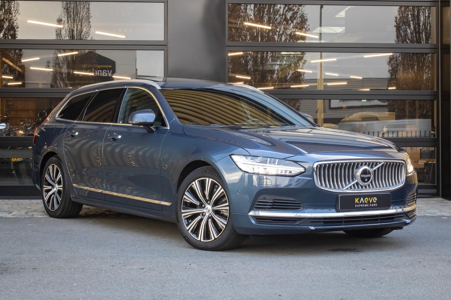 Volvo V90 - 2.0 T8 AWD Inscription Exclusive 2.0 T8 AWD Inscription Exclusive - AutoWereld.nl