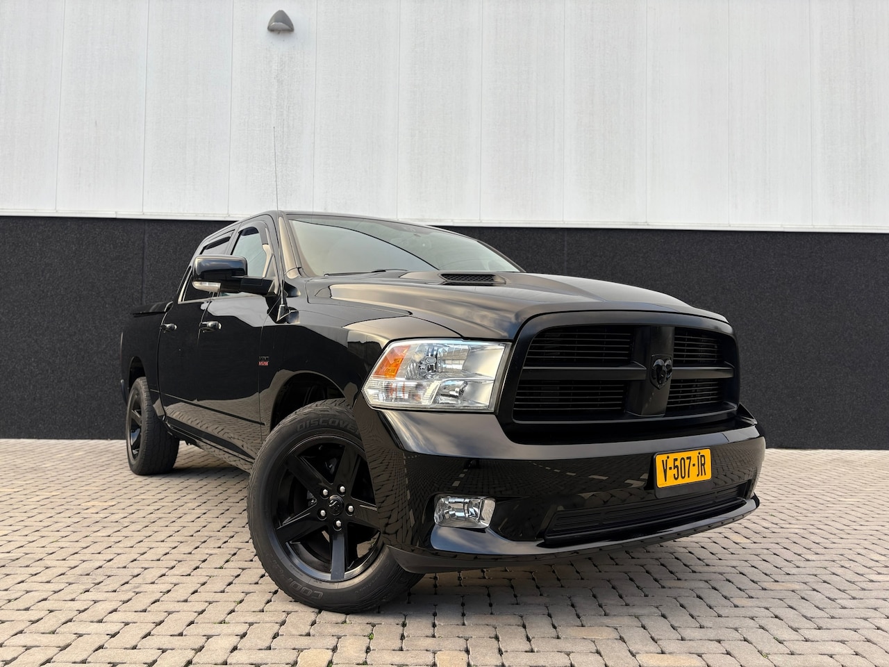 Dodge Ram 1500 - 5.7 V8 4x4 Quad Cab 6'4 - Pano - Magnaflow - LPG 200 ltr - AutoWereld.nl