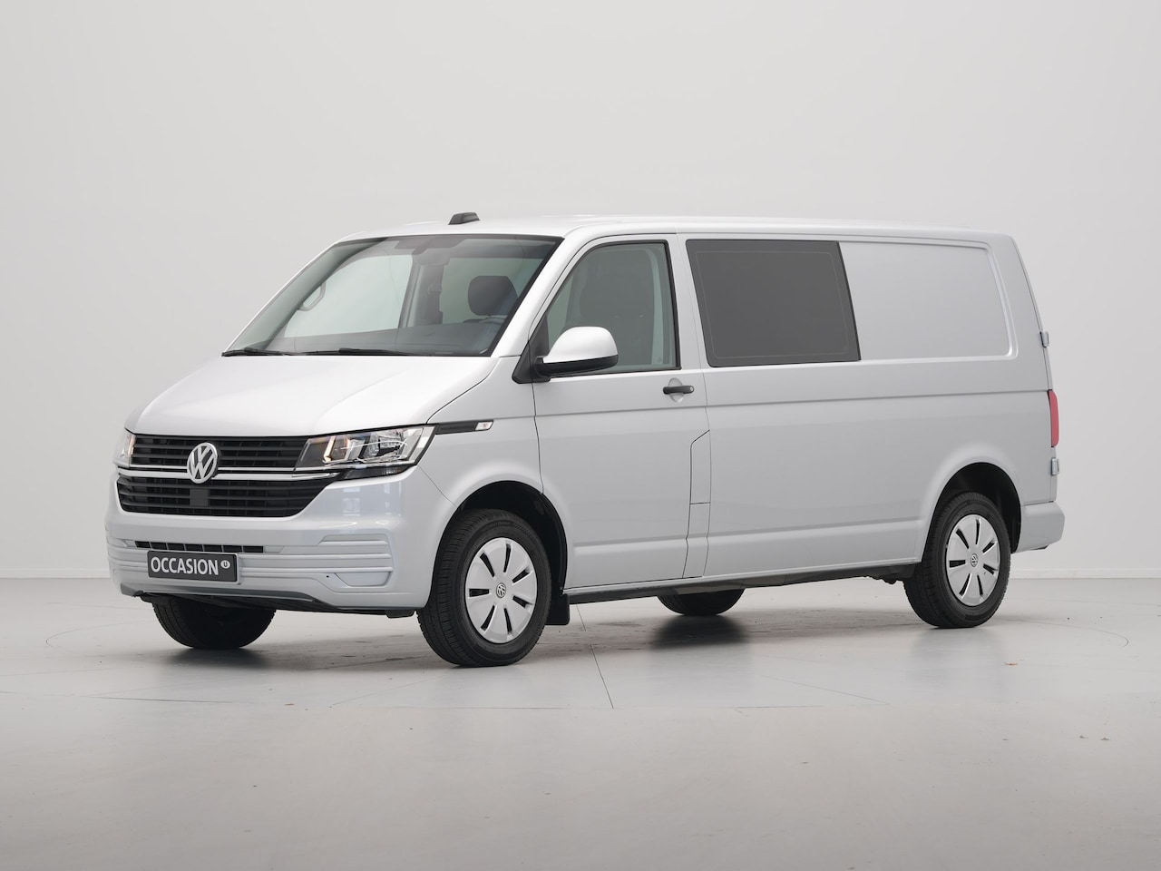 Volkswagen Transporter - 2.0 TDI 150pk DSG L2H1 Dubbele Cabine DC Navigatie Camera Trekhaak Cruise PDC - AutoWereld.nl