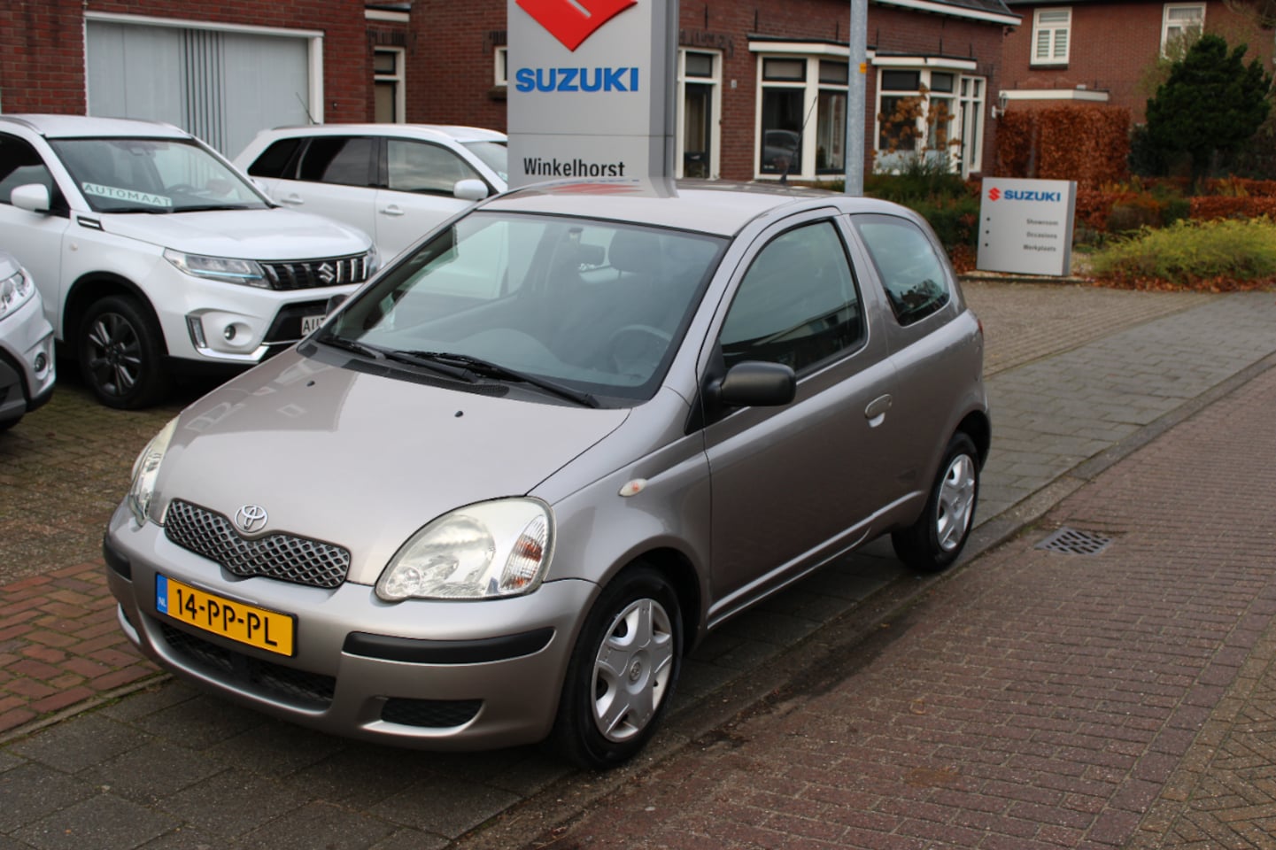 Toyota Yaris - AUTOMAAT VVT-i IDOLS MMT - AutoWereld.nl