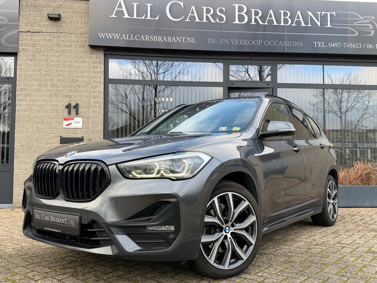 BMW X1 - XDrive25e High Executive / M pakket /head up / led/ leder - AutoWereld.nl