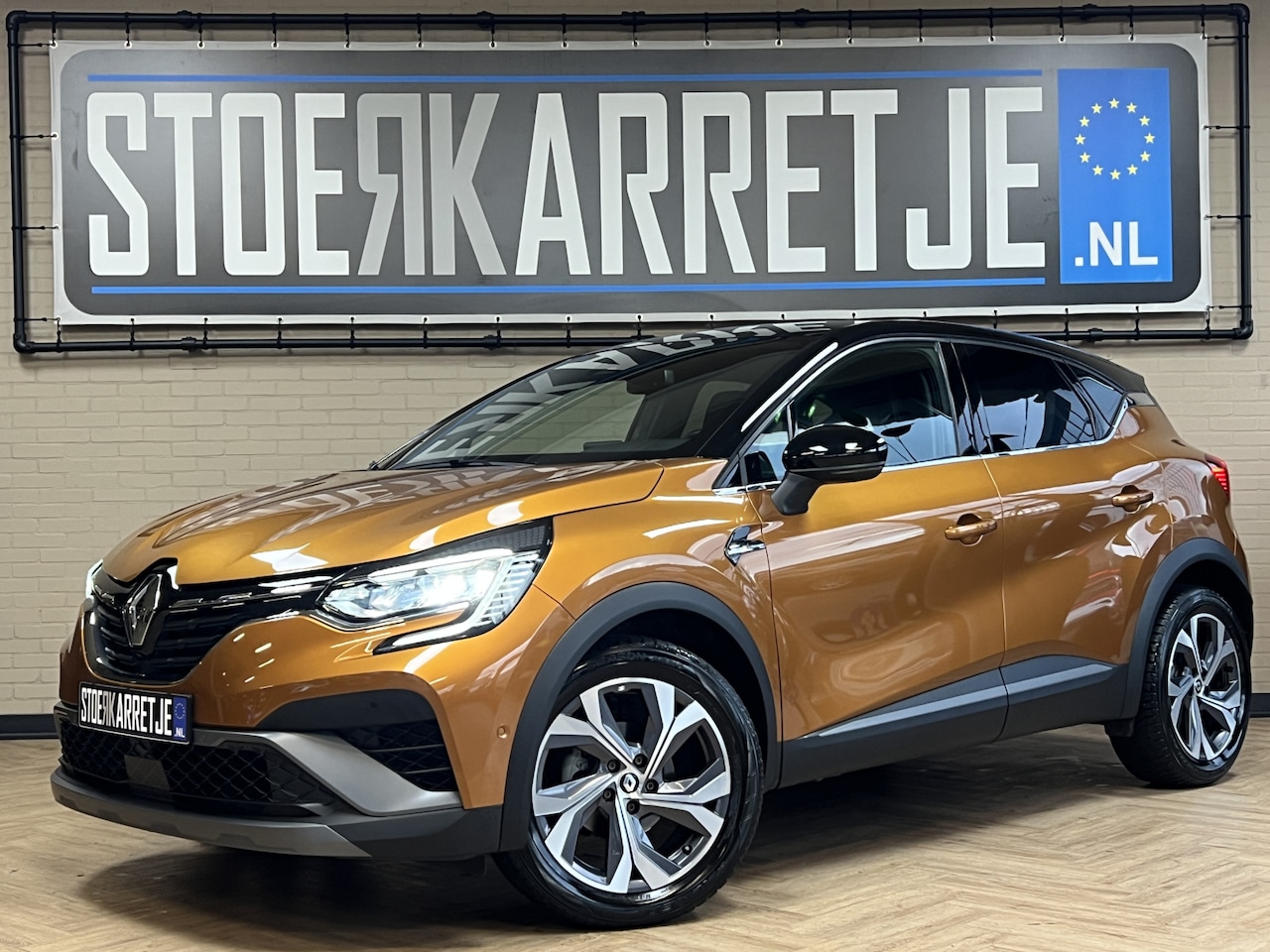 Renault Captur - 1.3 TCe 160 R.S. Line| Groot Navi | Stoel, Stuur & voorruitverwarming | 18" | Led | 100% D - AutoWereld.nl