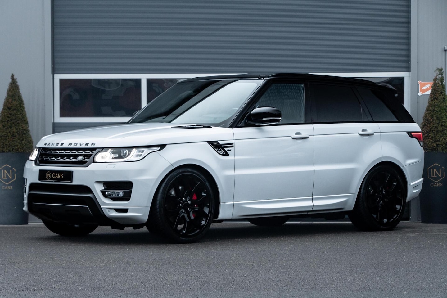 Land Rover Range Rover Sport - 4.4 SDV8 HSE Dynamic 4.4 SDV8 HSE Dynamic - AutoWereld.nl