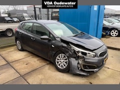 Kia Cee'd - schade auto 1.0 T-GDi Navigator niet rijbaar