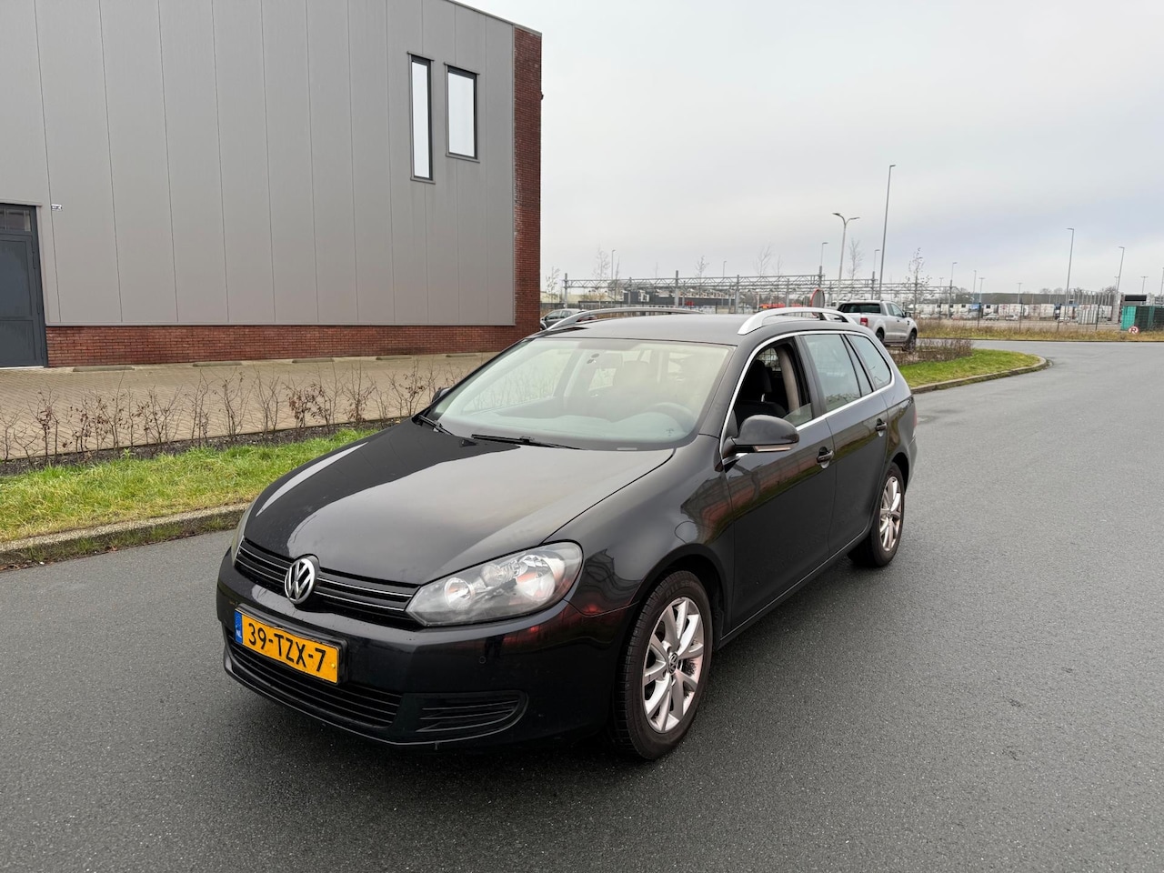 Volkswagen Golf Variant - 1.6 TDI Comfort Executive Line BlueMotion Clima Zwart 2012 - AutoWereld.nl