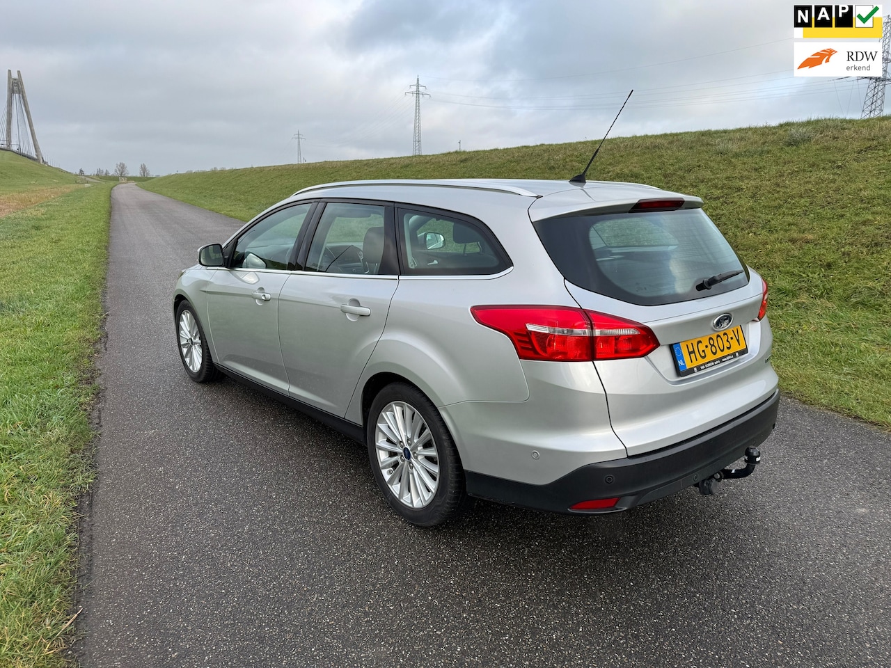 Ford Focus Wagon - 1.0 Titanium Edition 1.0 Titanium Edition - AutoWereld.nl