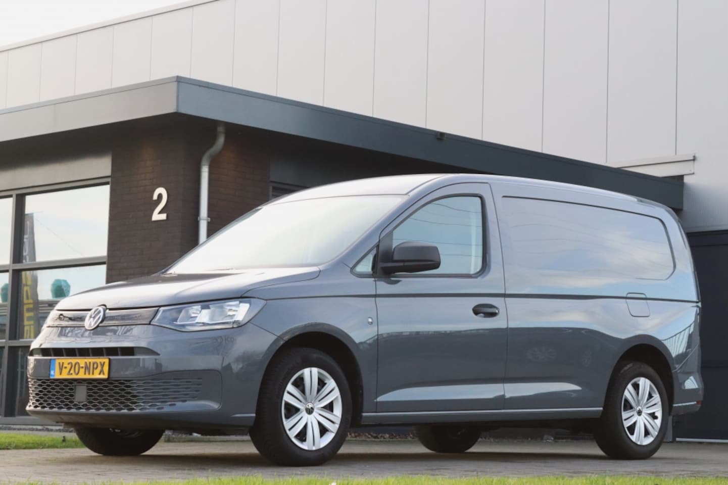 Volkswagen Caddy Cargo Maxi - 1.5 TSI Style DSG Automaat Leder Camera BPM Vrij - AutoWereld.nl