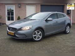 Volvo V40 - 2.0 D4 Business de Luxe. Leer-navi-camera