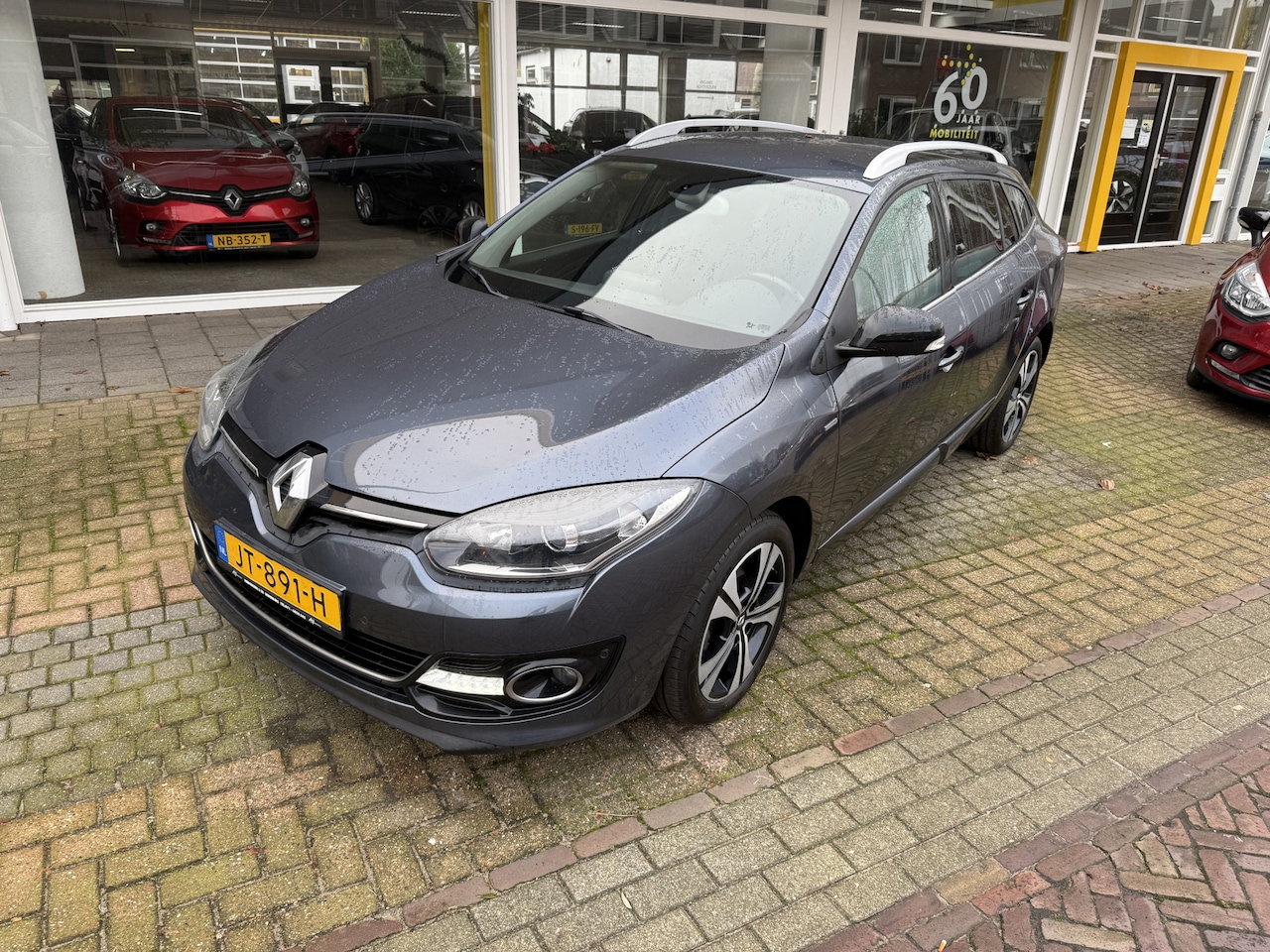 Renault Mégane - 1.2 TCe Bose NIEUWE DIS. KETTING NAVIGATIE TREKHAAK PARK.SENSOREN LICHTM.VELGEN 1.2 TCe Bo - AutoWereld.nl