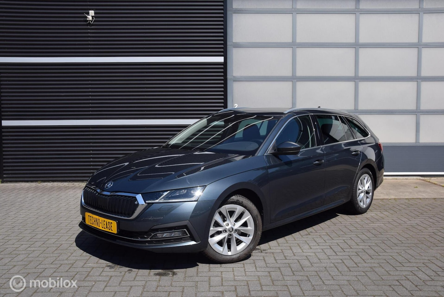 Skoda Octavia Combi - 1.5 TSI 150pk First Edition Apple Carplay ACC NW Type! - AutoWereld.nl