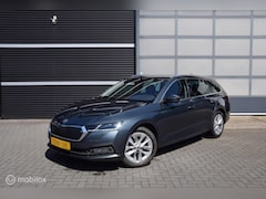 Skoda Octavia Combi - 1.5 TSI 150pk First Edition Apple Carplay ACC NW Type