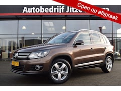 Volkswagen Tiguan - 1.4 TSi Sport&Style Panoramadak | Alcantara | ECC | Xenon | Standkachel | Volledig Onderho