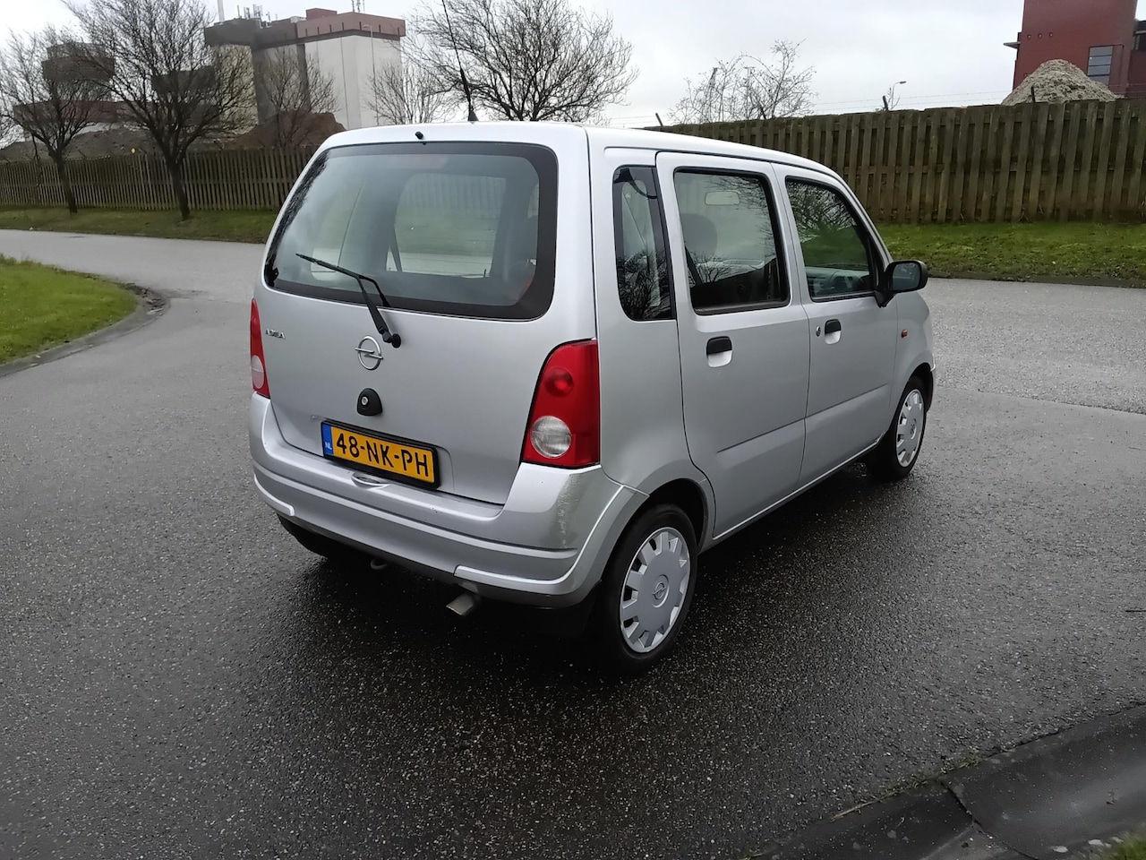 Opel Agila - 1.0-12V Essentia 137000km NAP!