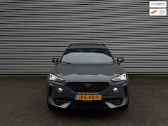 CUPRA Formentor - 1.4 e-Hybrid Performance 225PK , PANO, 19 INCH , SFEERVERLICHTING , KUIPSTOELEN, CAMERA, V