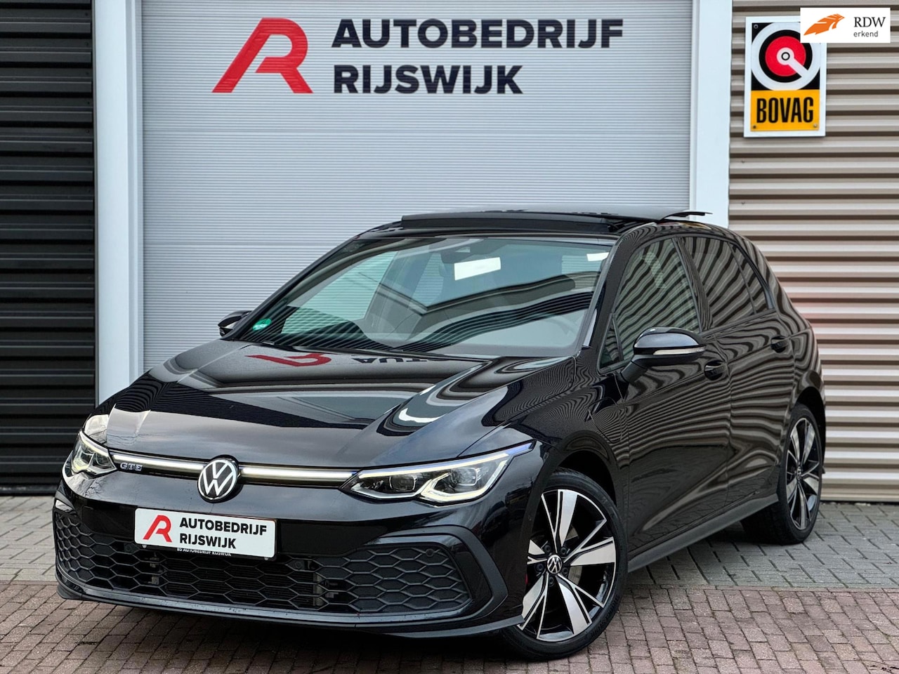 Volkswagen Golf - 1.4 eHybrid GTE Pano/Matrix/Blindspot/Camera - AutoWereld.nl