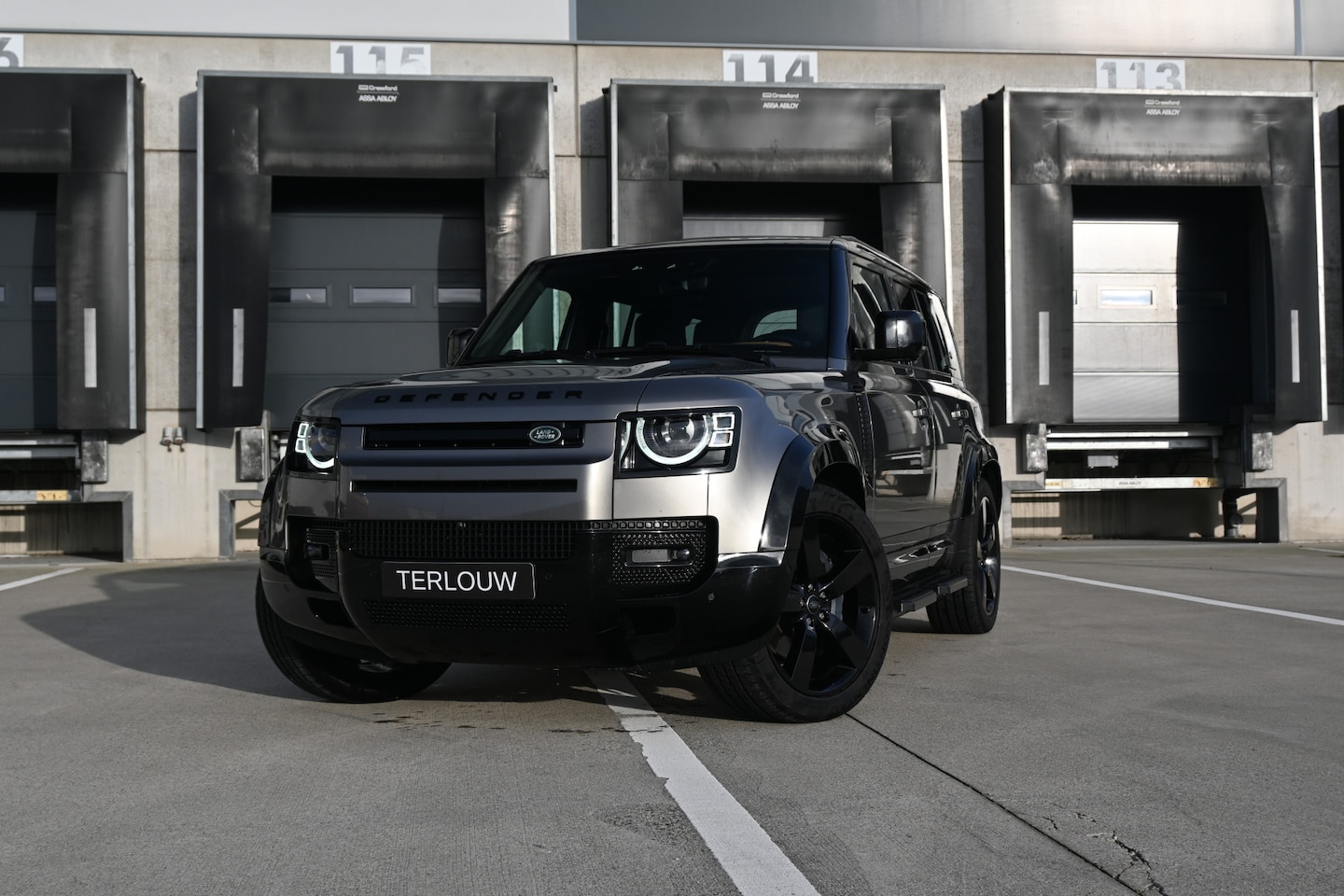 Land Rover Defender 110 - 2.0 P400e 110 X-Dynamic HSE 2.0 P400e 110 X-Dynamic HSE - AutoWereld.nl