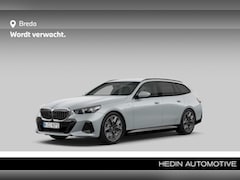 BMW 5-serie Touring - 530e | M-Sport | Trekhaak | Adaptieve LED-koplamp | Driving Assistant Plus | Parkeerhulpsy