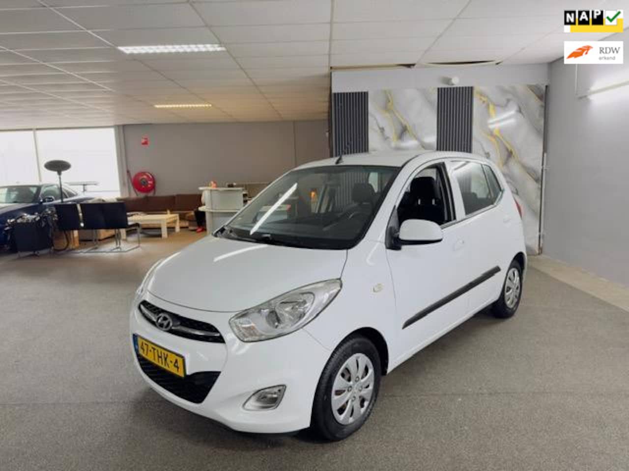 Hyundai i10 - 1.2 Plus Apk Nieuw,Airco,E-Ramen,Parksensoren,N.A.P,5Deurs,2 sleutels+Boekjes,Topstaat!! - AutoWereld.nl