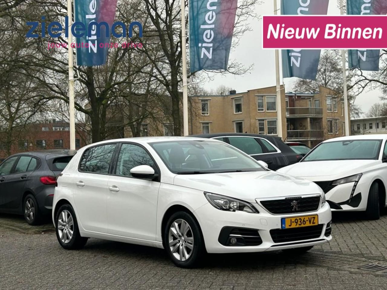Peugeot 308 - 1.2 PureTech Active - Digitaal Cockpit, Carplay, Navi, Cruise - AutoWereld.nl