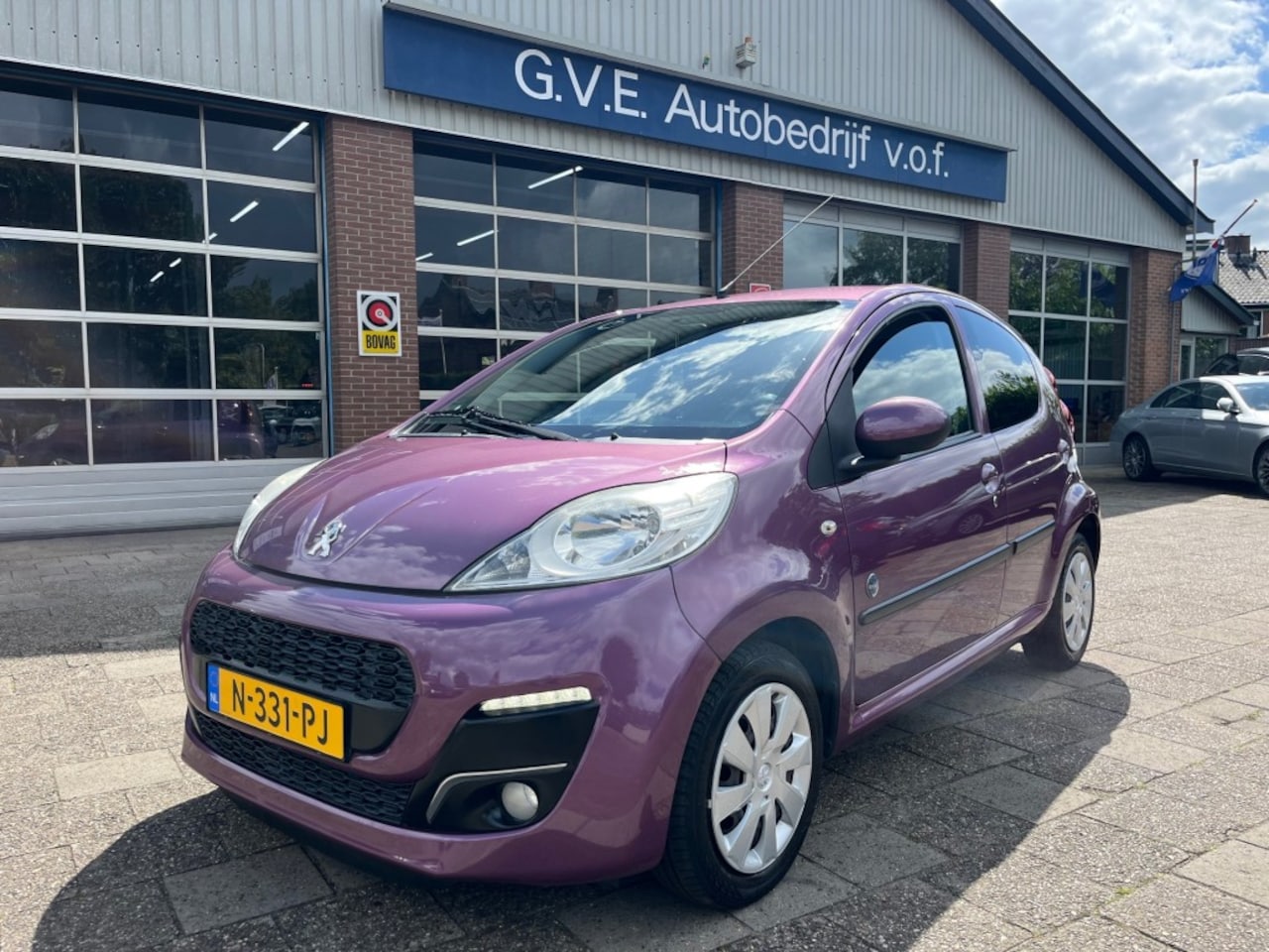 Peugeot 107 - 1.0-12V Envy Sport Exclusive - AutoWereld.nl