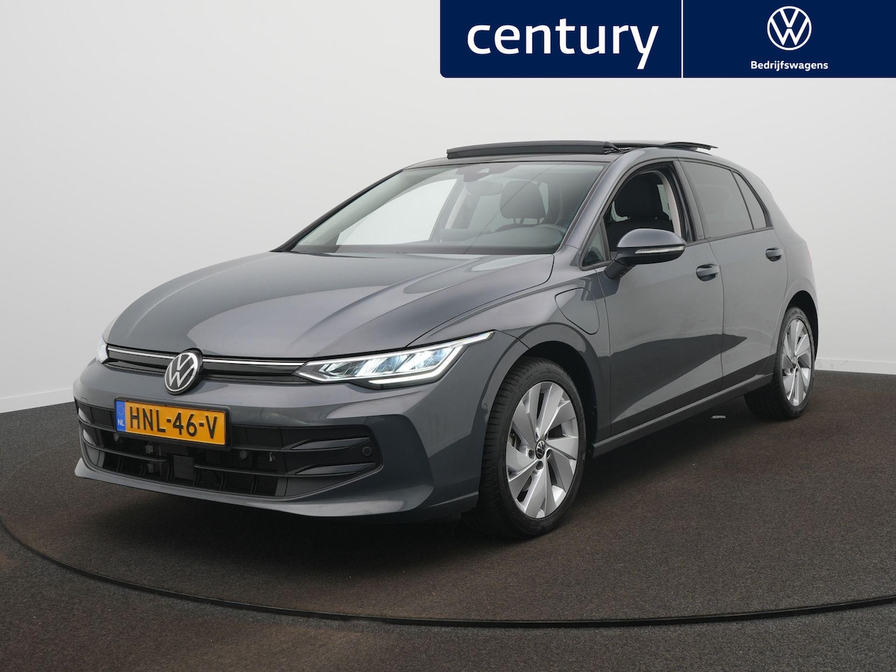 Volkswagen Golf - 1.5 eHybrid Life Edition Panoramadak / Camera / Cruise - AutoWereld.nl