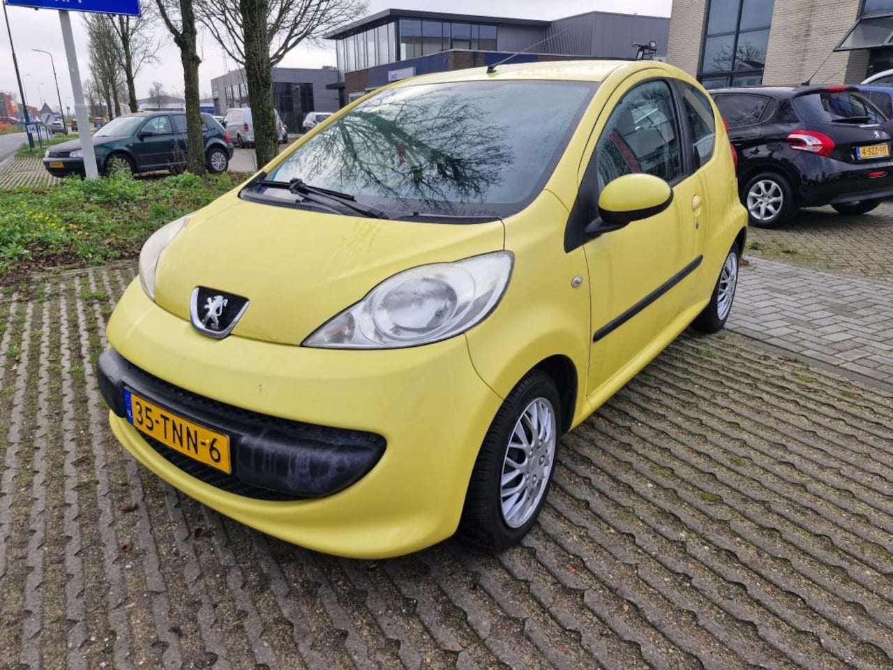 Peugeot 107 - 1.0-12V XR Bj.2006 Kmst .271916 Met APK tot 12-`12-2026 - AutoWereld.nl