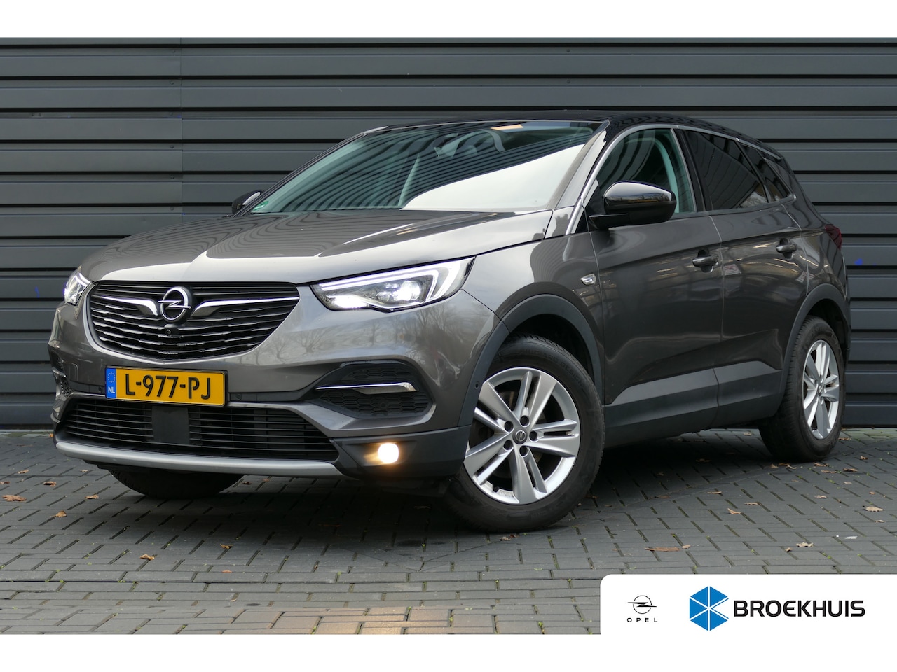 Opel Grandland X - 1.6 TURBO 180PK ELEGANCE AUTOMAAT / NAVI / CLIMA / LED / PDC / 17"LMV / CAMERA V+A / BLUET - AutoWereld.nl