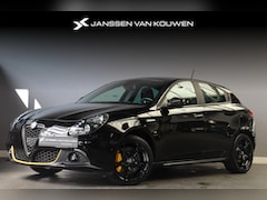 Alfa Romeo Giulietta - 1.4 Turbo Sport Navigatiesysteem Parkeersensoren Voor en Achter Licht-Regensensor