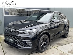 Volkswagen Tiguan - 1.5 272pk eHybrid R-Line Edition Black Black Style Trekhaak 360Camera Head-Up Navigatie Ma