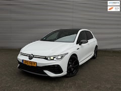Volkswagen Golf - 2.0 TSI R 4Motion PANO, IQ LIGHT, AKRAPOVIC, PERFORMANCE , HARMAN KARDON