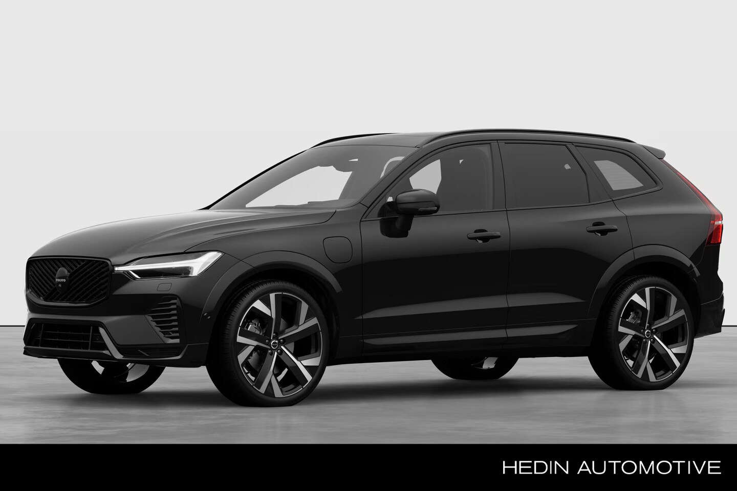 Volvo XC60 - 2.0 T6 Plug-in hybrid AWD Ultimate Black Edition | Actieve luchtvering met FOUR-C | 22" 5 - AutoWereld.nl