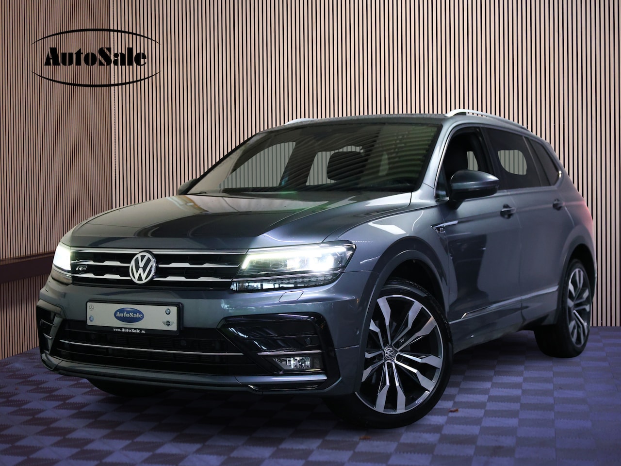 Volkswagen Tiguan Allspace - 1.5 TSI R-Line 7p. DSG VIRTUAL CARPLAY ACC PANO PDC CAMERA '20 - AutoWereld.nl