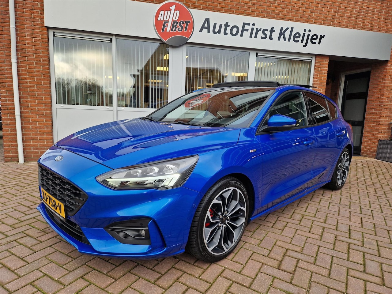 Ford Focus - 1.0 EcoBoost 125pk ST-Line Winterpack Panoramadak - AutoWereld.nl