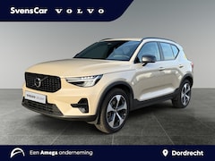 Volvo XC40 - 2.0 B4 Plus Dark | Trekhaak | Verwarmbare voorruit | Keyless Entry | Stoelverwarming |