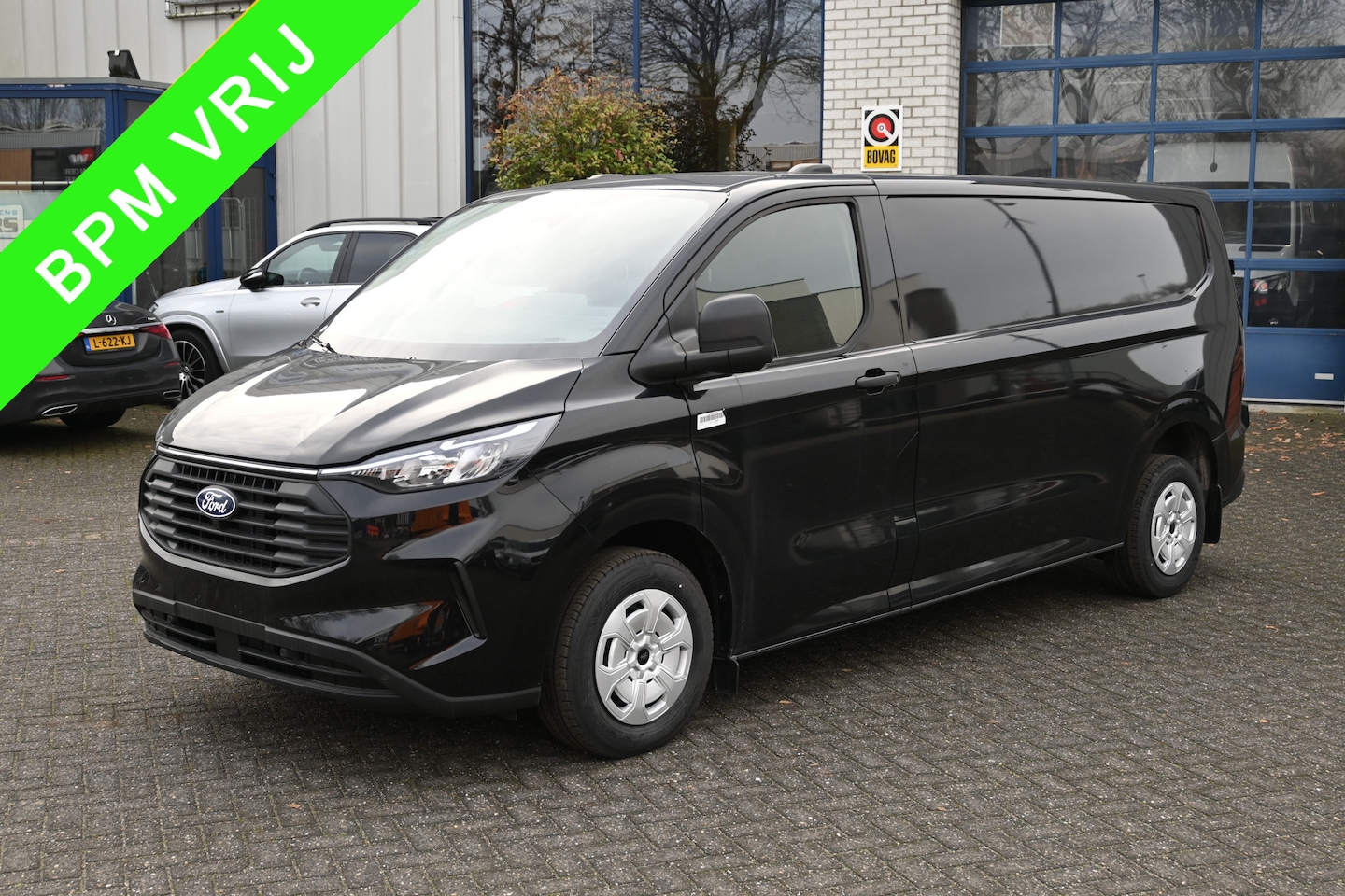 Ford Transit Custom - 280L 2.0 TDCI L2H1 Trend Trekhaak, Reserve wiel, Etc. - AutoWereld.nl