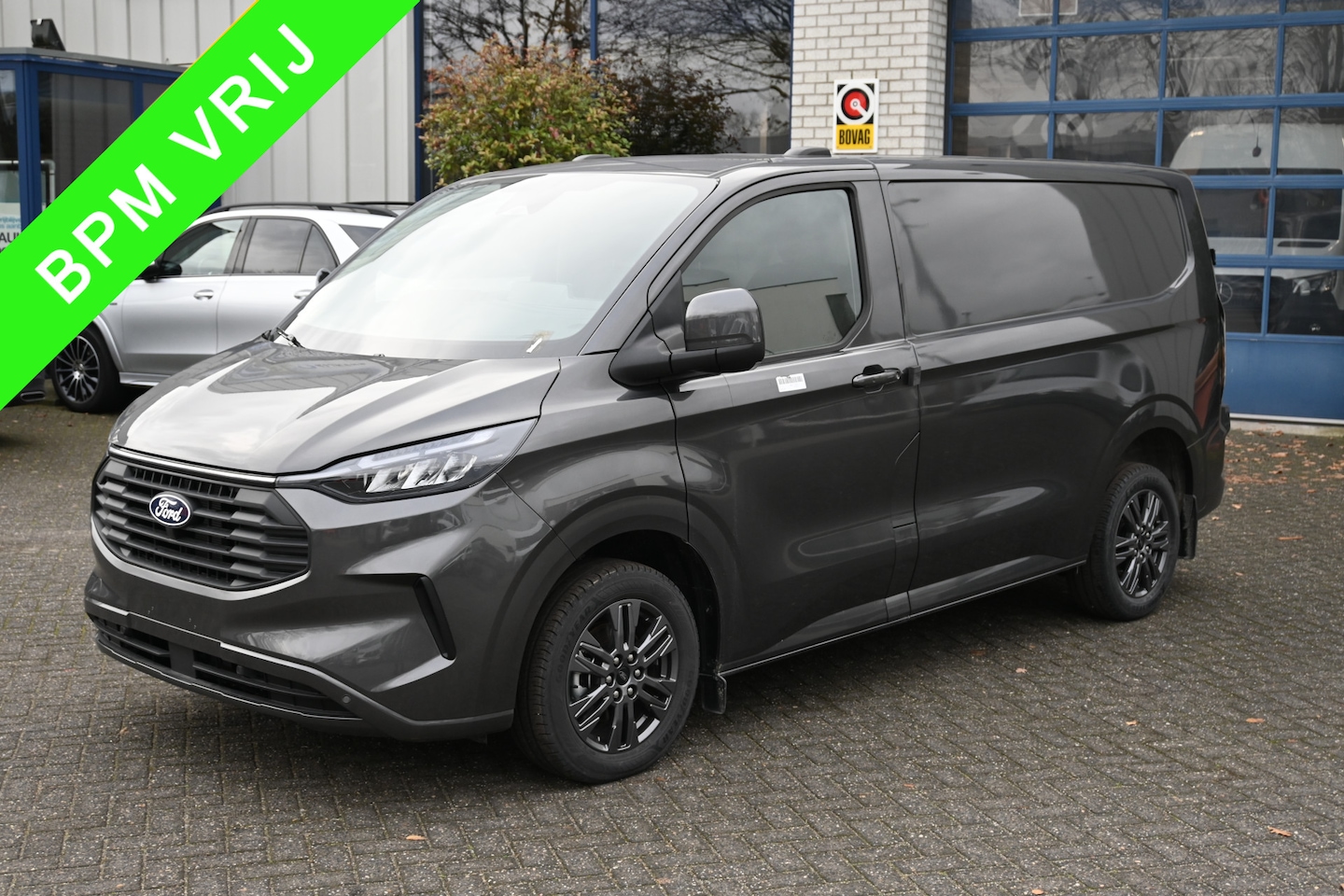 Ford Transit Custom - 280S 2.0 TDCI L1H1 Limited Driver assist pack, Draadloos laden, Trekhaak - AutoWereld.nl